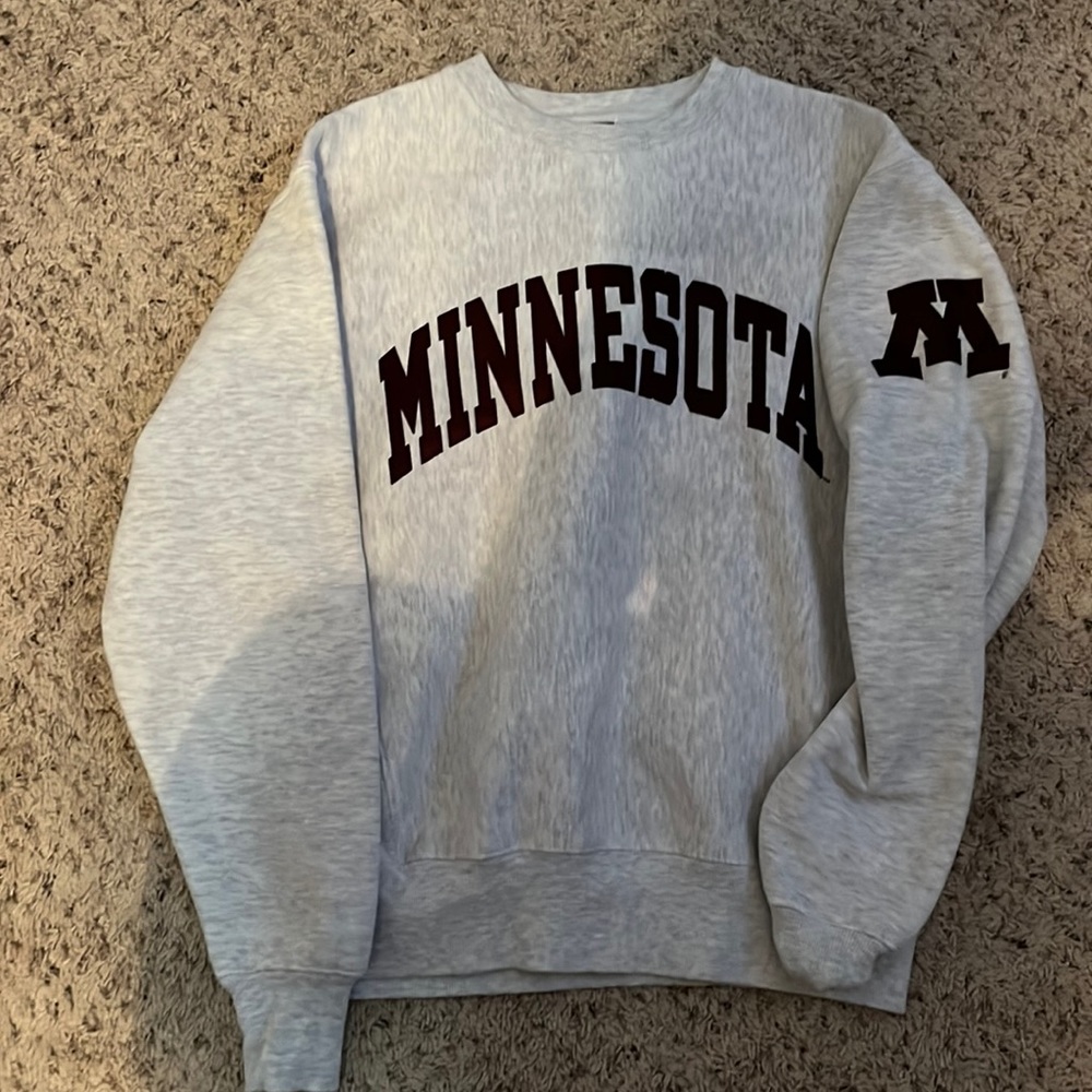 Medium Minnesota Crew Neck
